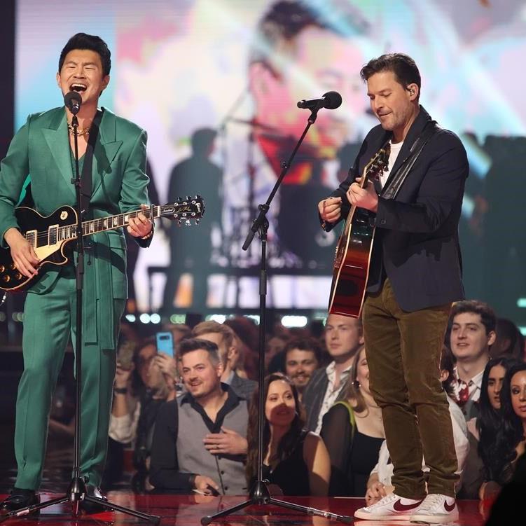 Actor Simu Liu flirts with possible album after singing again at Juno Awards